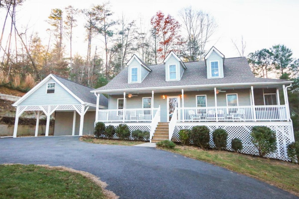 4 Bedrooms Country Home Image 30
